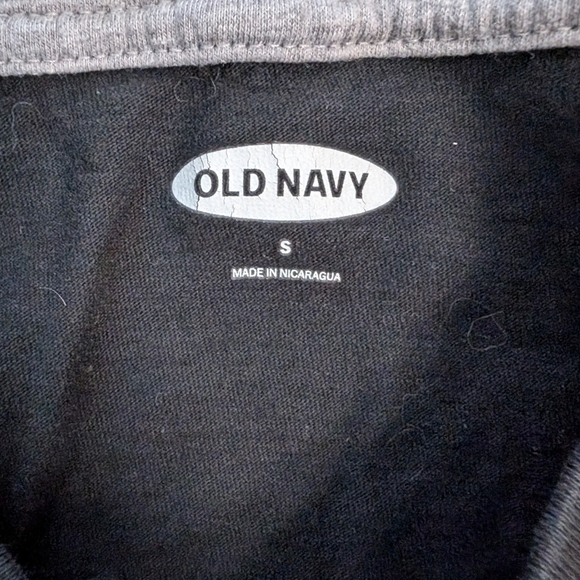 Old Navy Friends T Shirt - Picture 2 of 3